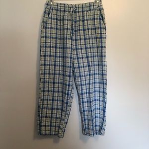 Bobbie Brooks blue plaid capris size S